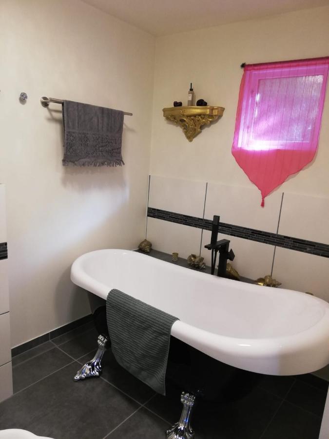 Apartment Melanie Hovmantorp ภายนอก รูปภาพ